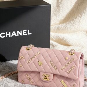Chanel Classic Flap Medium in Quilted